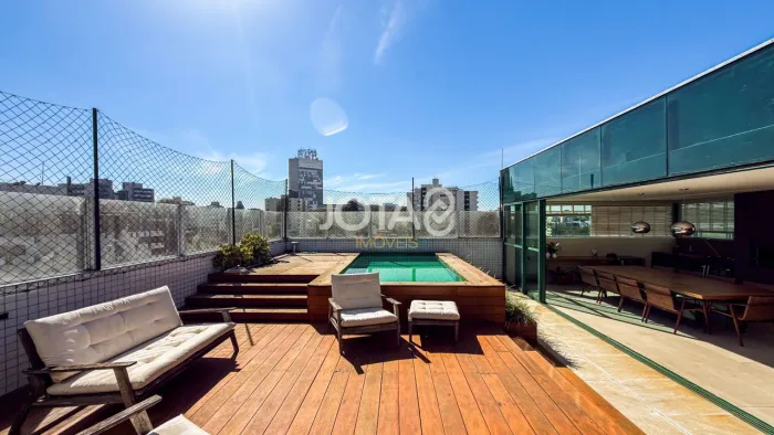COBERTURA DUPLEX ENSOLARADA COM PISCINA PRIVATIVA NO MERCÊS Cobertura Duplex de 3 Quartos