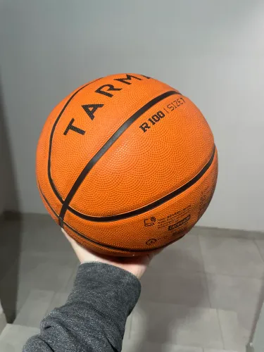 Bola de basquete tarmak