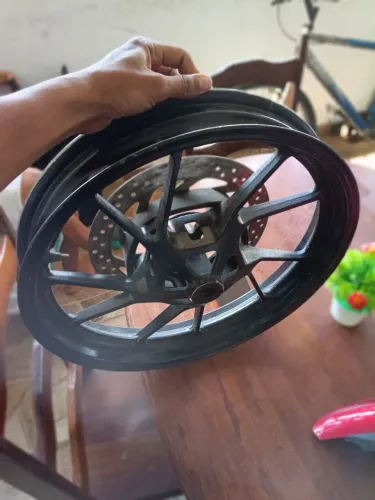 Vendo aro de fz 15 ano 2025