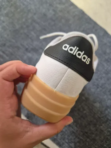 Tenis adidas original 