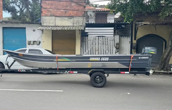 Barco alumínio Commander S600 + motor Yamaha 30hp + carreta!