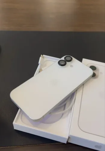 iPhone 17 256gb com 2 meses de uso bateria 100%