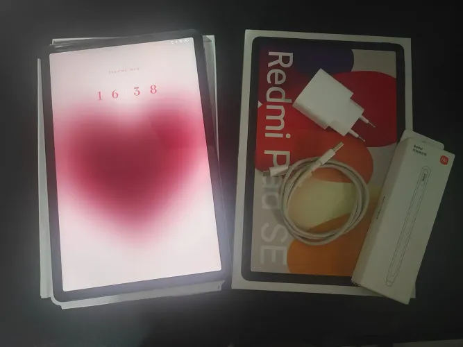 XIAOMI REDMI PAD SE + CANETA + CAIXA COMPLETA. SEMI - NOVO
