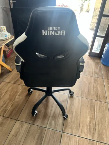 Cadeira gamer nova
