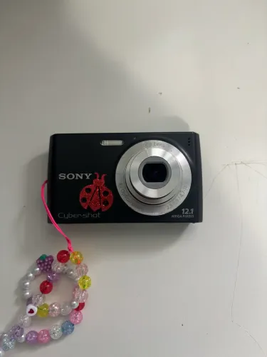 Cyber-shot SONY 12.1 mega pixels 