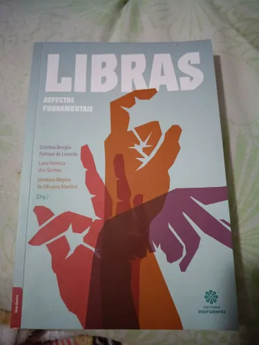 Livro "Libras" aspectos fundamentais