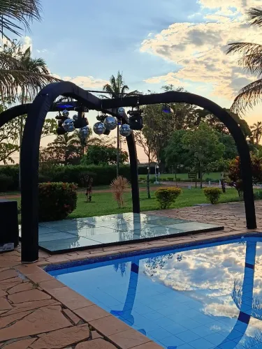 Palco, som, iluminação e Dj 