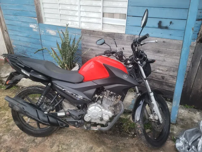 Moto em perfeito estado