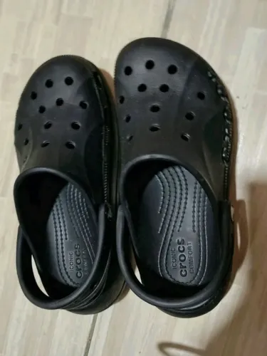 sandália crocs original preta 34