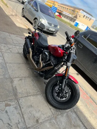 Moto Harley FATBOB 114