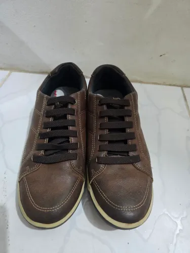 Tênis esporte fino - Couro Pegada N 38
