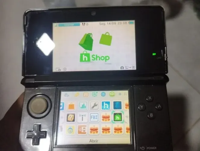 Nintendo 3DS Cosmo Black com acessórios