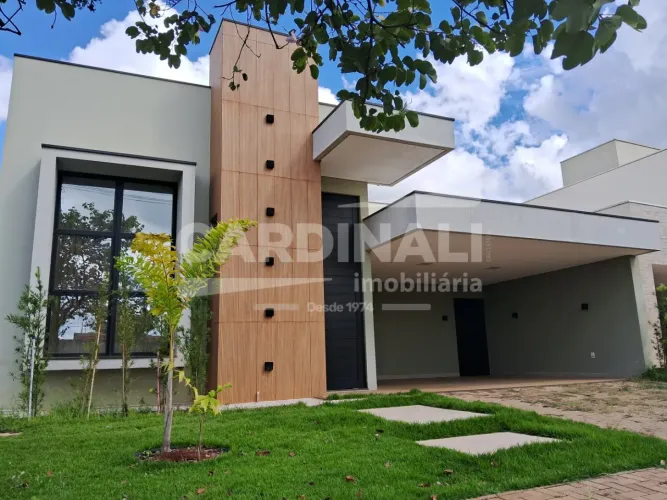 Casa em condomínio com ótima localização e área de lazer completo.