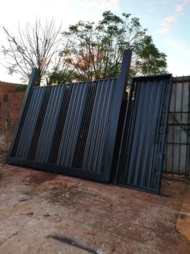 portão de elevação e portão social