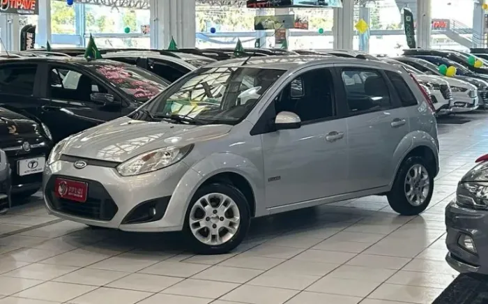 Ford Fiesta SE 1.6 16V Flex 5P 2012
