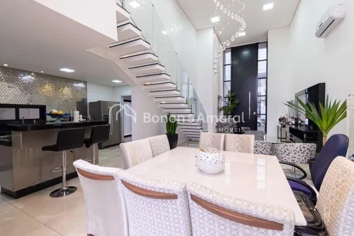 Casa de Alto Padrão com 3 suítes a venda no Condomínio Jatobá em Hortolândia , SP