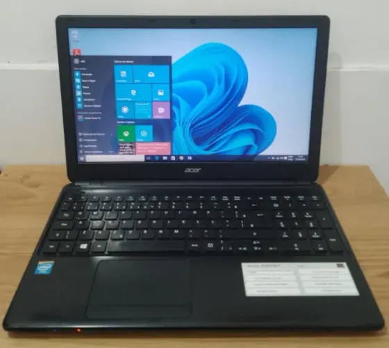 Notebook Acer top! tela 15,6 SSD 256GB 4GB RAM ddr4 Windows 10 Bateria Boa