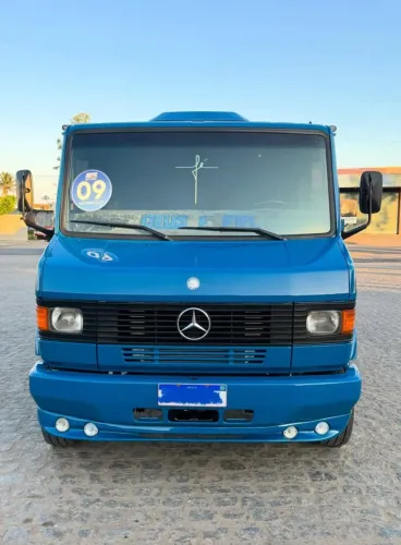 Mercedes 710 parcelado