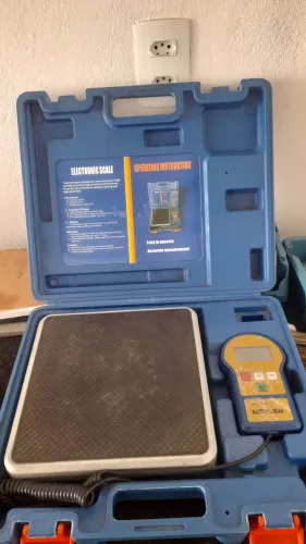 Vende-se balança eletrônica