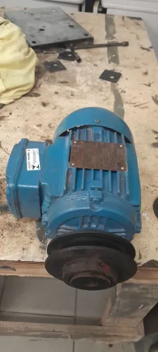 Motor trifásico 2CV 220/380V