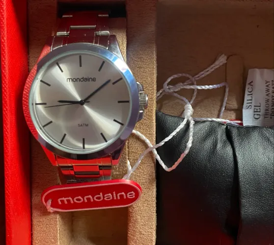 Vende-se relógio Mondaine