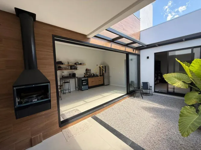 Casa com jardim de inverno no Condominio Brisas - Deltaville