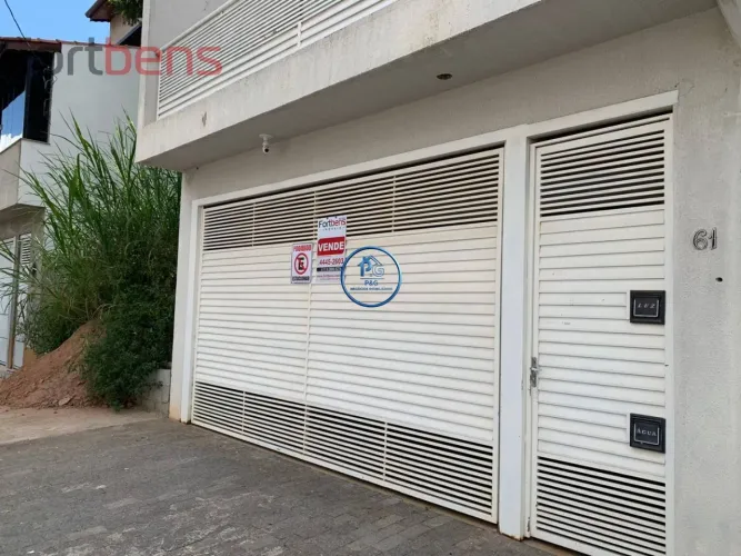 Casa Para Vender com 3 quartos 1 suíte no bairro Laranjeiras em Caieiras