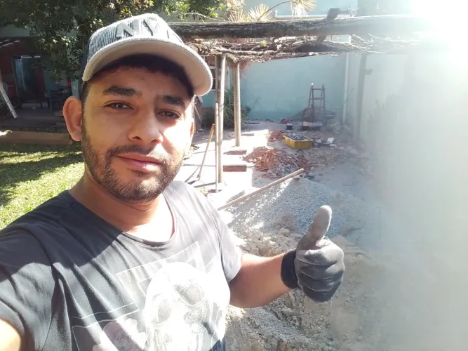 Pedreiro, carpinteiro, construção, reforma, telhado, deck, pergolado 