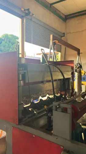 MÁQUINA DE FAZER TELHADO PARA GALPÃO