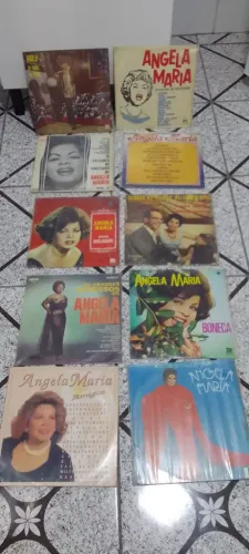 Lote de disco de vinil OBSERVAÇÃO. O da Angela Maria amigos ja foi vendido