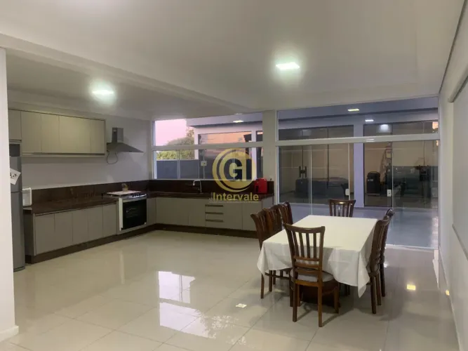 Casa à Venda no Residencial Fogaça ? Jacareí/SP: Espaçosa, Moderna e Ideal para sua Famíli