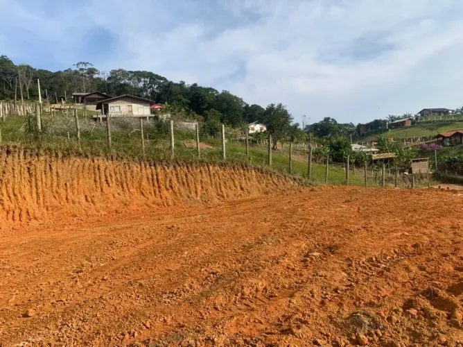 Terreno Amplo - Vista Deslumbrante (Morro do Gato em Palhoça)
