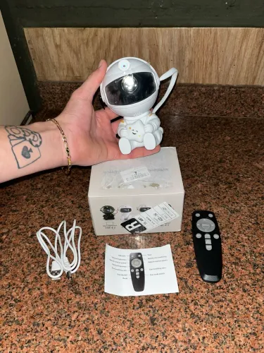 Vendo Luminária Astronauta (ver última foto)