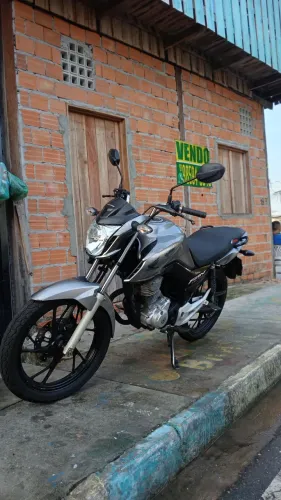 Vende- se