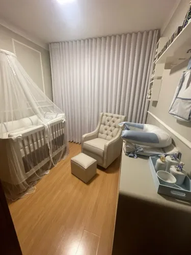 Berço madeira maciça 3 em 1 e cômoda