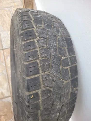 Pneu, tamanho 205/70-15