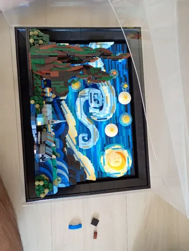 LEGO Ideas Vincent Van Gogh A Noite Estrelada