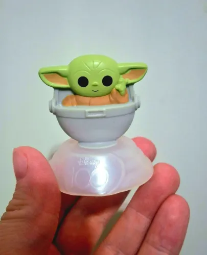 Baby Yoda - Coleção 100 anos Disney - McDonald's