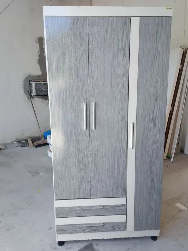 Vendo guarda-roupa no valor de 350 já com entrega e montagem incluso