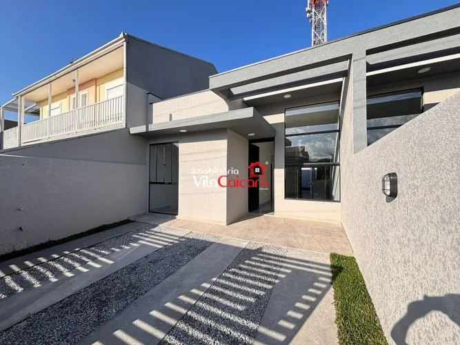 Casa com piscina e próximo do mar em Matinhos