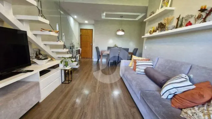 Cobertura Duplex, pronta pra você morar, próximo a todo comércio da Moreira César! A liber