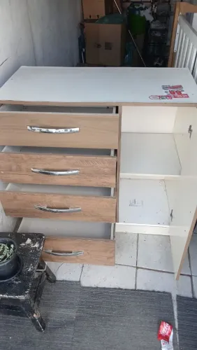 Berço sem o colchão + comoda