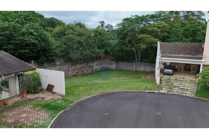 TERRENO A VENDA NO RESIDENCIAL LAGO AZUL EM ARARAS