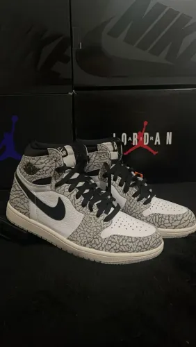 Tênis Masculino/ Air Jordan 1