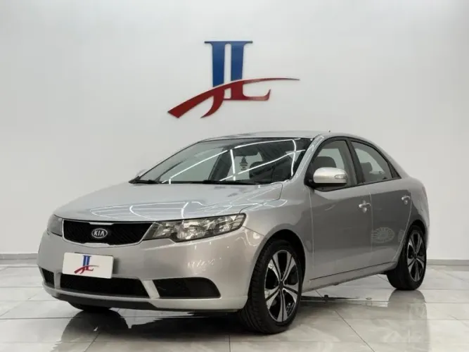 Kia Motors Cerato 1.6 16 V Flex Mec. 2011