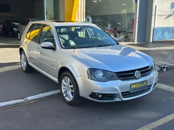 Volkswagen Golf 1.6 MI Total Flex 8V 4P 2014