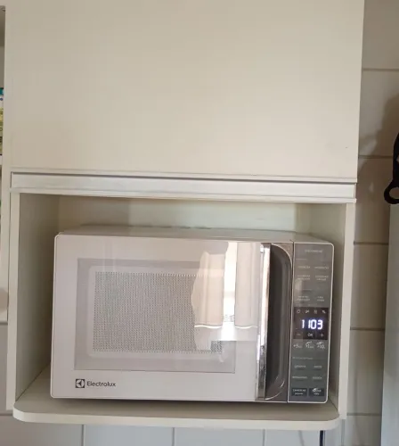 Mícroondas Eletrolux ME 23S 23 litros