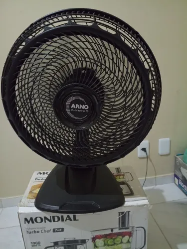 Vende- se Ventilador Semi-novo 