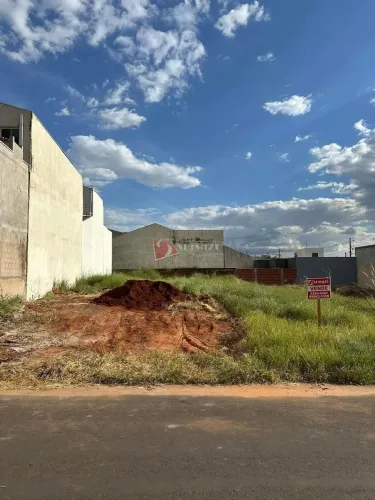 Terreno à venda em Mandaguaçu, Centro, com 300 m²