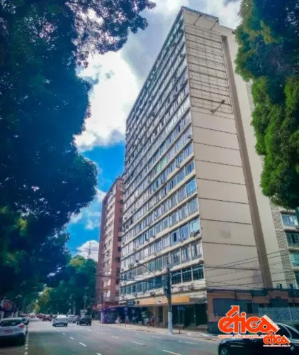 Ed. Banna, apartamento 02 quartos mais dependencia completa, em Nazaré, 01 Vaga